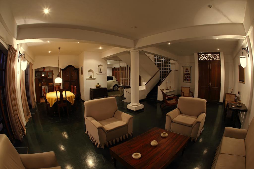 Banda Casa, Канди Экстерьер фото