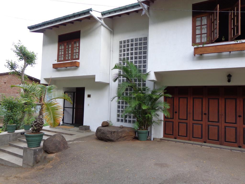 Banda Casa, Канди Экстерьер фото
