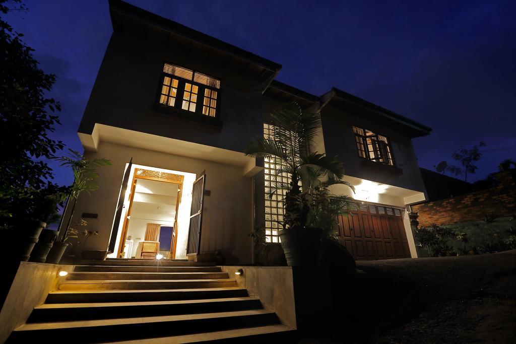 Banda Casa, Канди Экстерьер фото