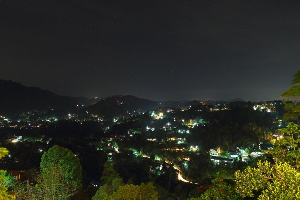 Banda Casa, Канди Экстерьер фото