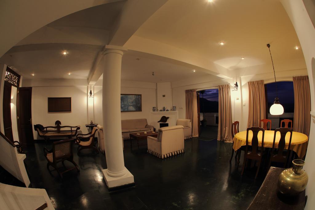 Banda Casa, Канди Экстерьер фото